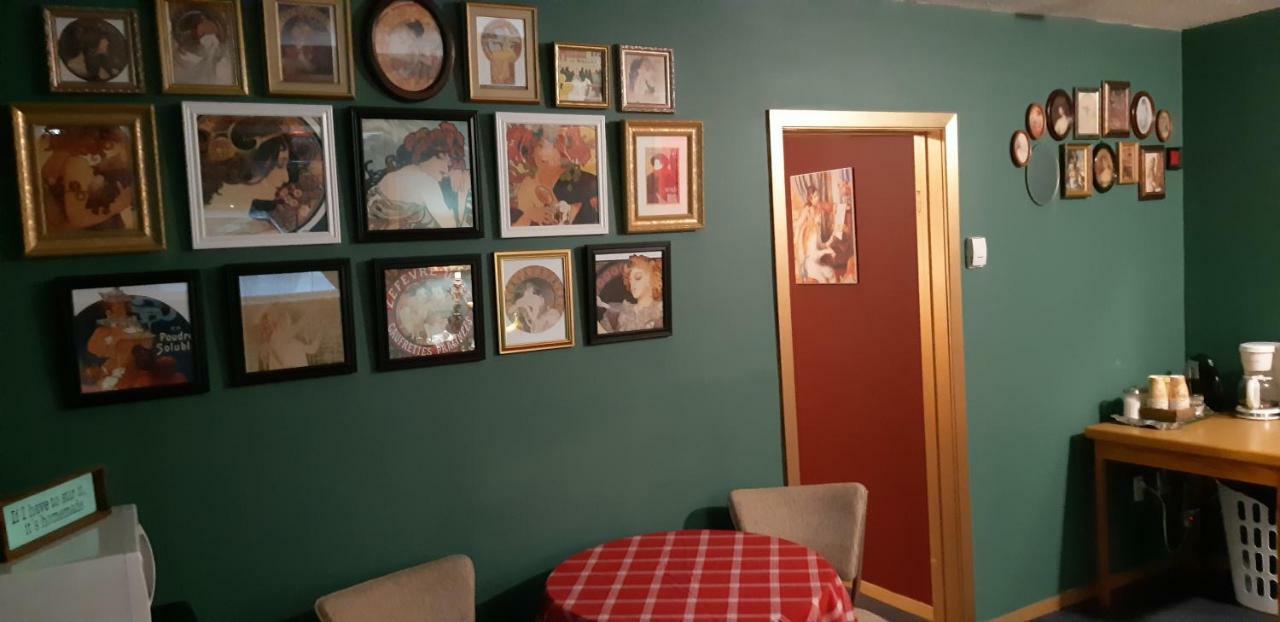 Ranchmen Motel Medicine Hat Luaran gambar